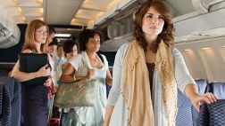 ¿Volar 'parados'? Proponen esto para reducir costos de pasajes