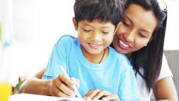 ¿Contratar una niñera? 4 cosas a considerar antes de hacerlo