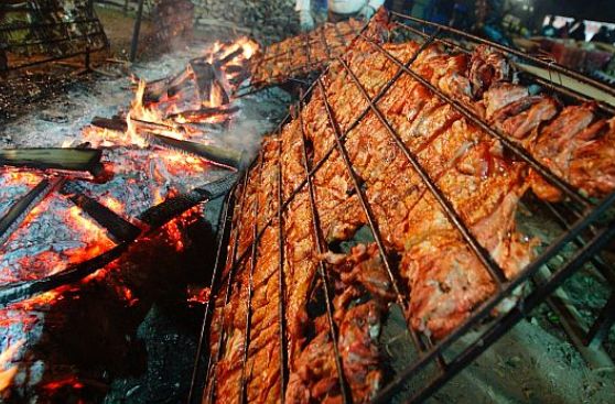 Chancho al palo y a la caja elevan demanda por carne de cerdo