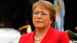 Apoyo a Bachelet cae por primera vez por debajo del 50%