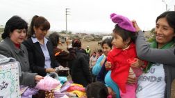 Ticlio Chico: Reclusas donaron gorros y chalinas a pobladores