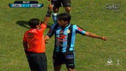 Árbitro expulsó a jugador de Garcilaso pero luego se retractó