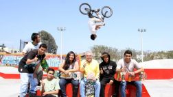 VIDEO: Luis Castañeda participó en reto de ciclistas