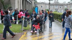 El Minsa evalúa contratar médicos en reemplazo de huelguistas