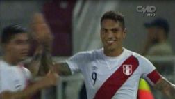Con este gol Paolo Guerrero superó a Pizarro en la selección