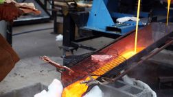 ¿Te atreverías a cocinar con lava? Mira esta parrilla única