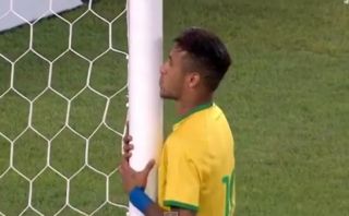 La increíble ocasión de gol que desperdició Neymar ante Ecuador