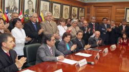 Minsa respaldó a Óscar Ugarte tras hostigamiento de médicos