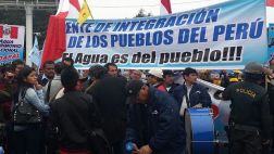 Unas 500 personas protestan contra privatización de Sedapal