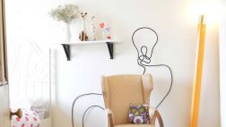 Decora tu habitación con esta divertida lámpara de lápiz