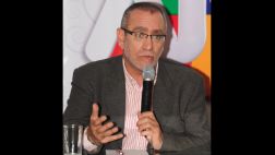 ¿Augusto Álvarez Rodrich ya es de Frecuencia Latina?