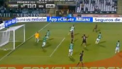 Advíncula cometió grueso error y propició un gol del Benfica