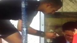 Insólito: árbitro recibió dinero antes de un partido en Ecuador