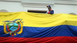 Condenan por violador a padre de vicepresidente de Ecuador