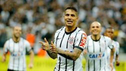Paolo Guerrero igualó el registro de Ronaldo en el Corinthians