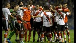 River Plate goleó 4-1 a Independiente y domina en Argentina