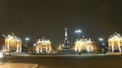 Iluminación de la Plaza Dos de Mayo fue renovada