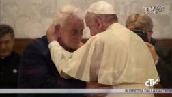 El relato de un sacerdote que hizo llorar al Papa Francisco