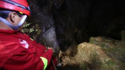 Rescatar a español atrapado en cueva tomaría de "5 a 7 días"