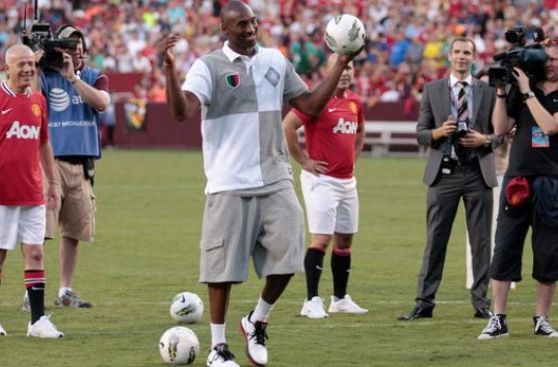 Kobe Bryant quiere comprar un equipo de fútbol italiano