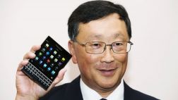 BlackBerry lanza nueva apuesta: el smartphone cuadrado Passport