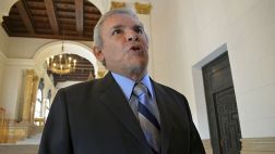 Castañeda arremetió contra asesores extranjeros de oponentes
