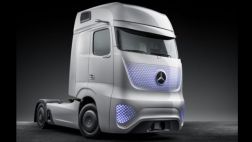 VIDEO: Presentan camión futurista de Mercedes-Benz