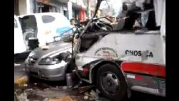 Así quedó cúster de 'Chosicano' tras choque en Chaclacayo