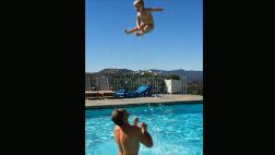 Critican a Jessica Simpson por esta foto de su hijo "volando"