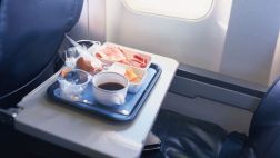 ¿Pedirías comida de avión por delivery? En Alemania lo hacen