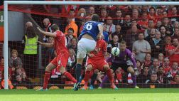 El 'misil' de Jagielka que silenció a hinchas del Liverpool
