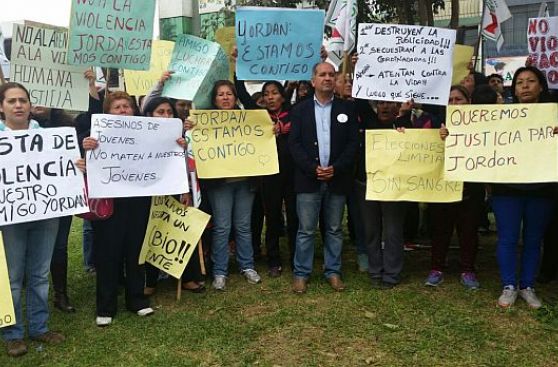 Los Olivos: vecinos protestan por ataque a primo de candidato