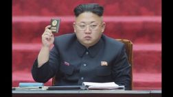 Zapatos con taco y sobrepeso lesionaron tobillos de Kim Jong-un