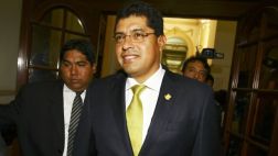 Alcalde de Surco habría mentido sobre propiedades de sus padres