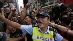 Manifestantes de Hong Kong anuncian su retiro de algunas zonas