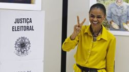Elecciones en Brasil: Marina Silva votó y criticó a Rousseff
