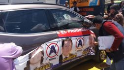 Futbolista fue intervenido por llevar propaganda electoral