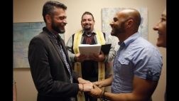 Asistir a una boda gay te podría costar tres años de cárcel