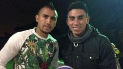 Mejor amigo de Arturo Vidal lo defiende de escándalo en Italia