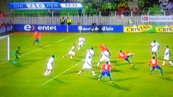 Golazo de Eduardo Vargas con el que Chile golea a Perú