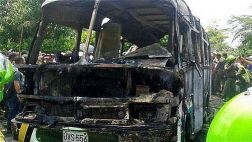 Extorsionadores quemaron bus en demanda de cupos