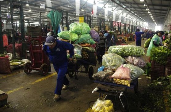 Ley que penaliza especulación en precios pasará al Pleno