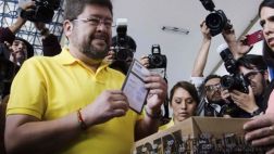 Opositor boliviano llama a votar por el futuro de la democracia
