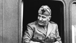 El misterioso mensaje que Mussolini "escondió" en un obelisco