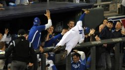 Mira la increíble salvada en el béisbol estadounidense