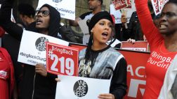 Alicia Keys participó en protesta por niñas nigerianas