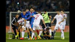 El lío político detrás de esta pelea en pleno partido de fútbol