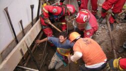 Dos obreros murieron tras desmayarse dentro de un silo