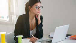 Aprende a manejar tu perfil laboral en redes sociales