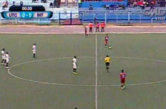 Jugadores de UTC se quedaron inmóviles tras el pitazo inicial